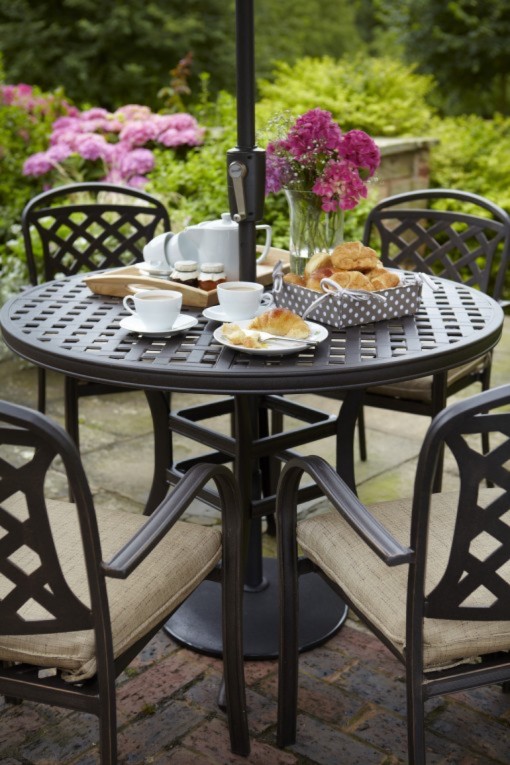 Hartman Hartman Berkeley 4 Seat Round Garden Furniture Set